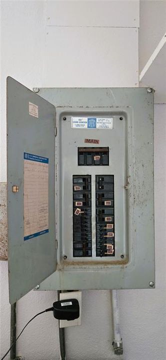 待售: $469,000 (2 贝兹, 2 浴室, 1663 平方英尺)