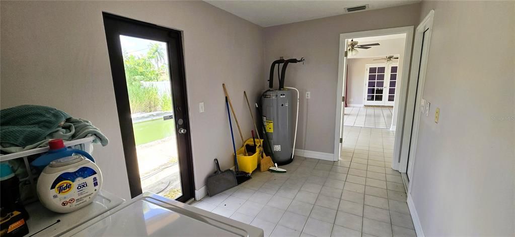 待售: $469,000 (2 贝兹, 2 浴室, 1663 平方英尺)