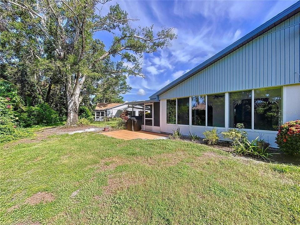 For Sale: $185,000 (2 beds, 2 baths, 1245 Square Feet)