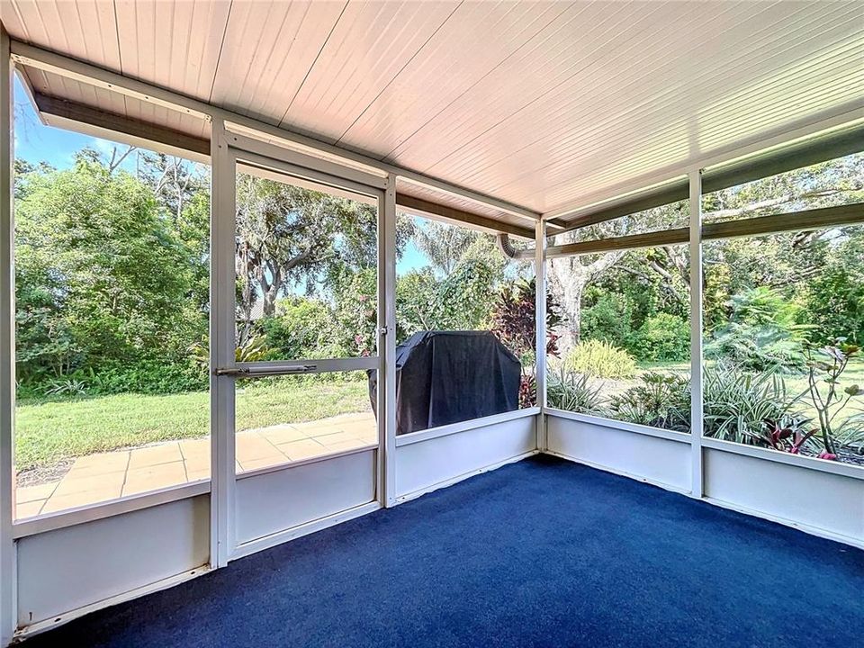 For Sale: $185,000 (2 beds, 2 baths, 1245 Square Feet)