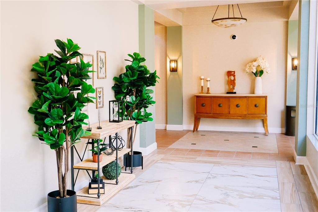 For Sale: $185,000 (2 beds, 2 baths, 1245 Square Feet)