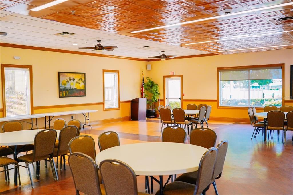 For Sale: $185,000 (2 beds, 2 baths, 1245 Square Feet)