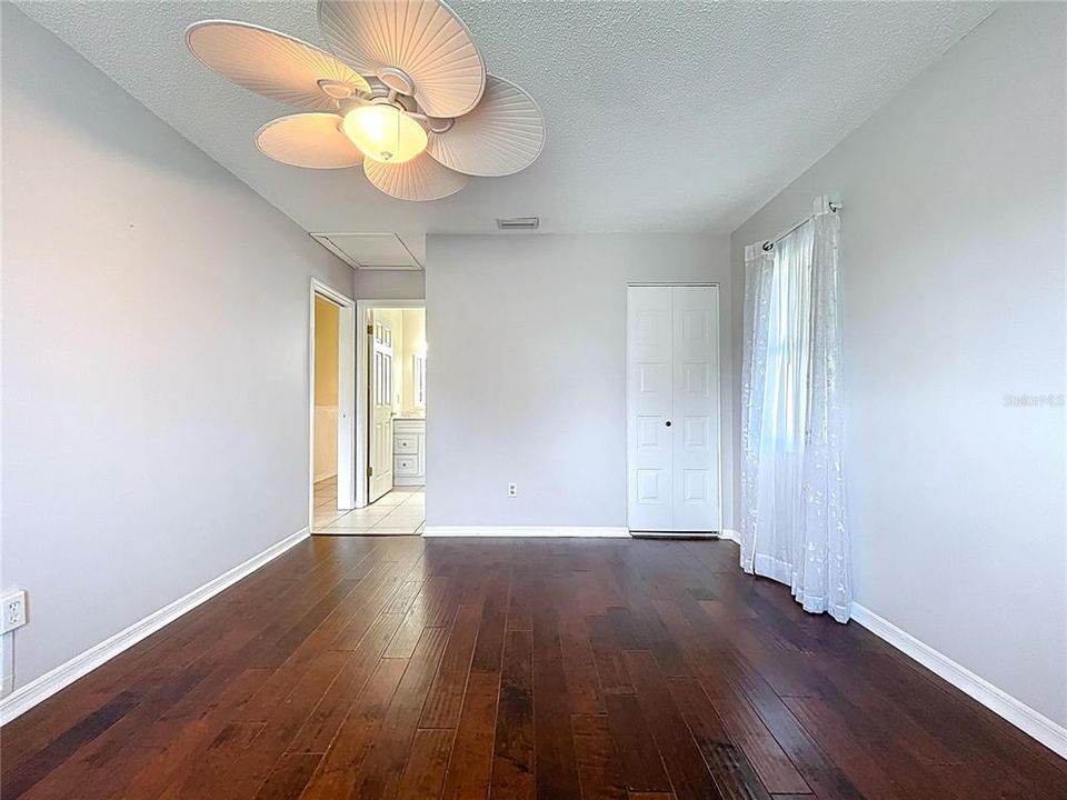 For Sale: $185,000 (2 beds, 2 baths, 1245 Square Feet)