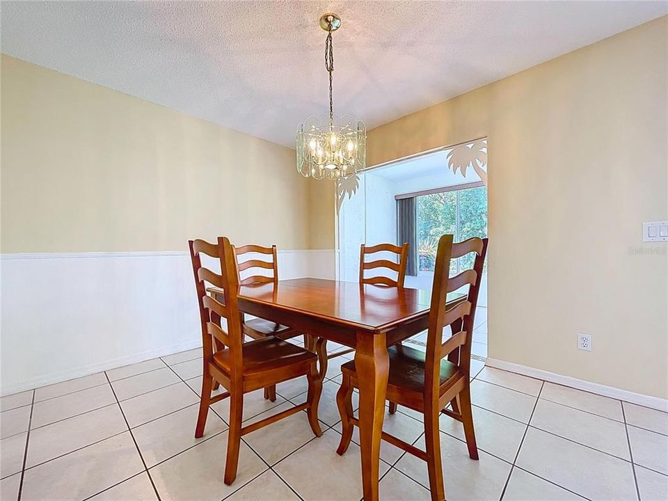 For Sale: $185,000 (2 beds, 2 baths, 1245 Square Feet)