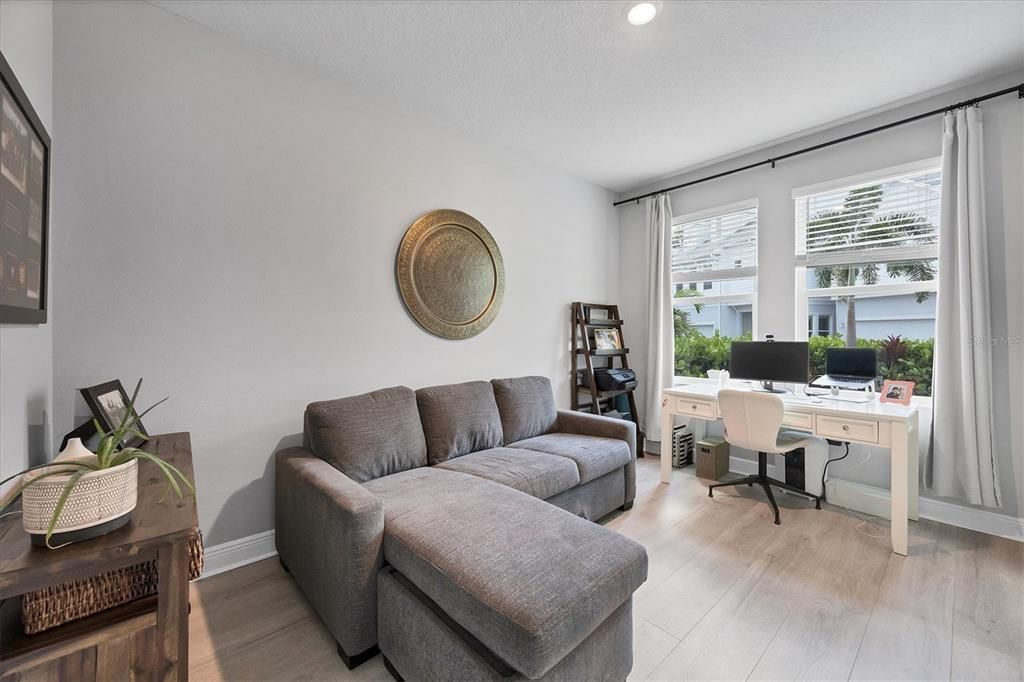 Active With Contract: $3,600 (3 beds, 3 baths, 2062 Square Feet)