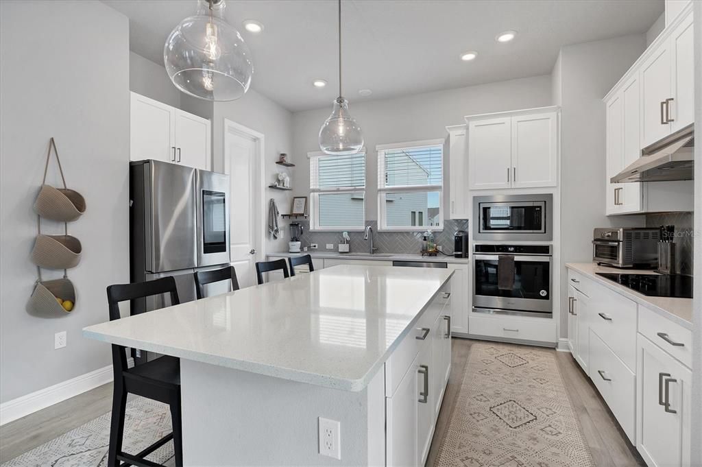 Active With Contract: $3,600 (3 beds, 3 baths, 2062 Square Feet)