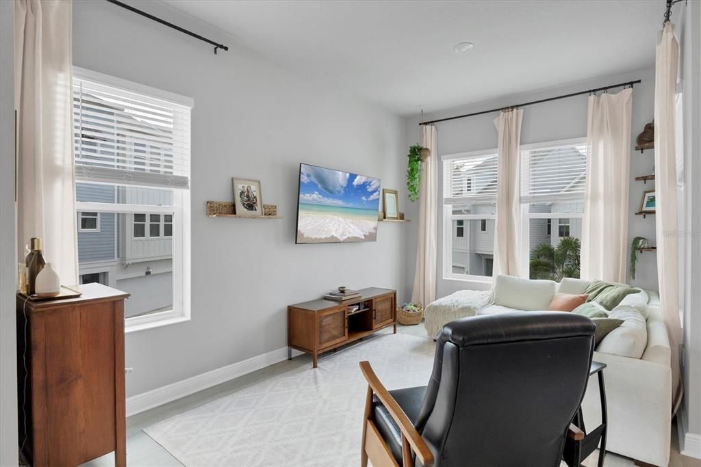 Active With Contract: $3,600 (3 beds, 3 baths, 2062 Square Feet)