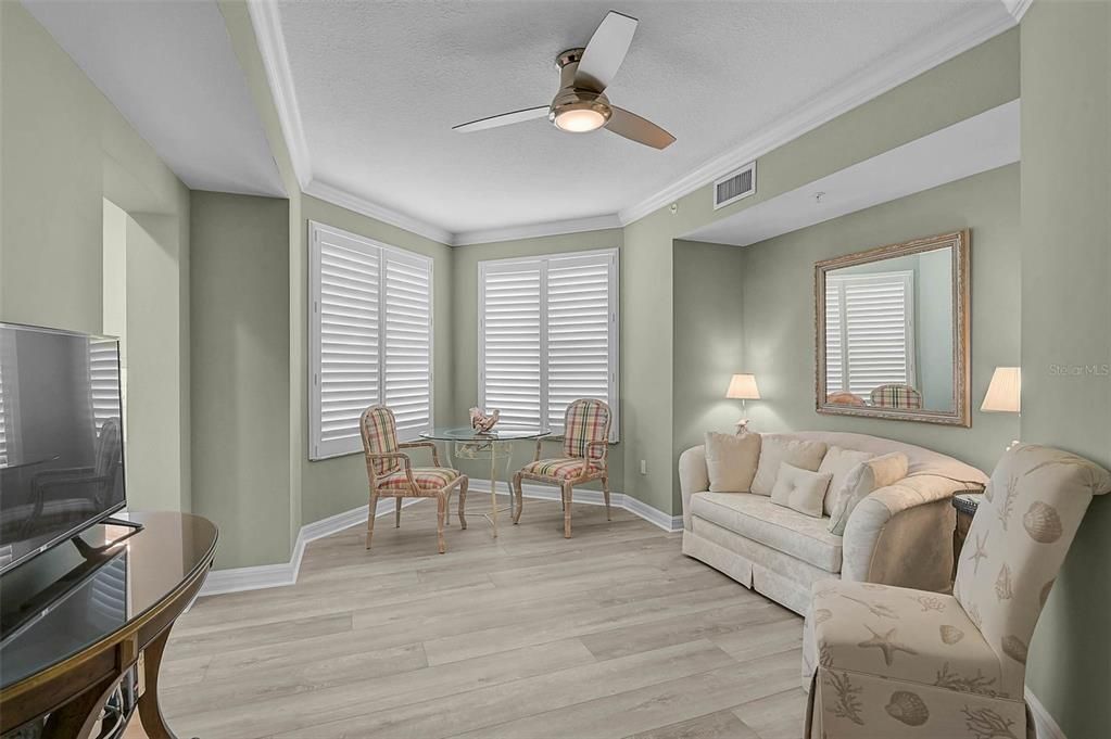 Active With Contract: $889,000 (3 beds, 3 baths, 2778 Square Feet)