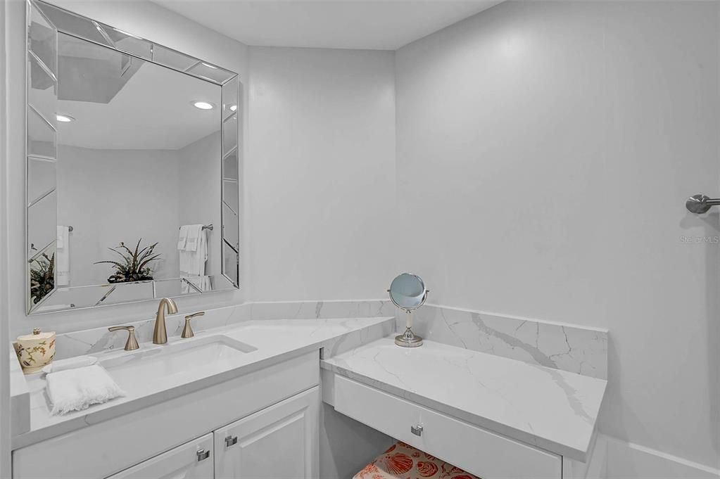 Active With Contract: $889,000 (3 beds, 3 baths, 2778 Square Feet)