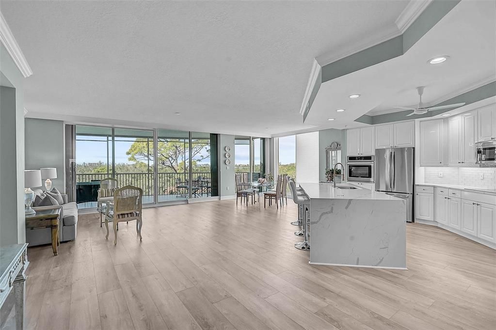 Active With Contract: $889,000 (3 beds, 3 baths, 2778 Square Feet)