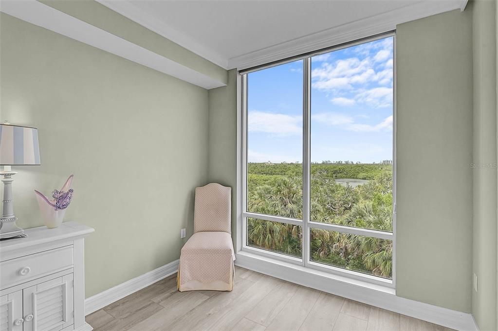 Active With Contract: $889,000 (3 beds, 3 baths, 2778 Square Feet)