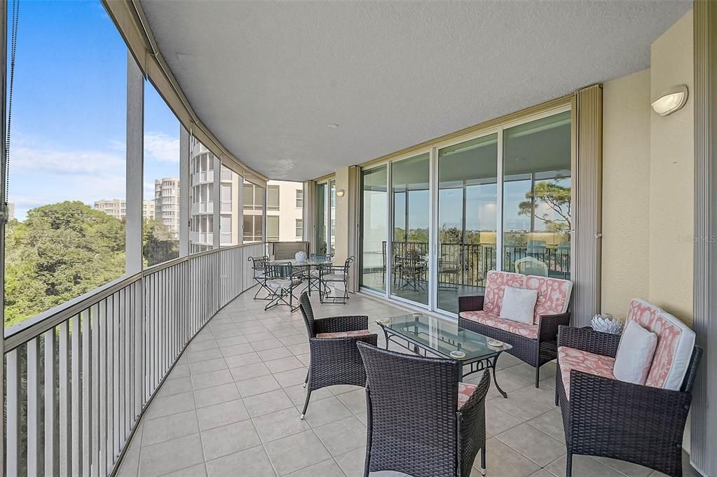 Active With Contract: $889,000 (3 beds, 3 baths, 2778 Square Feet)