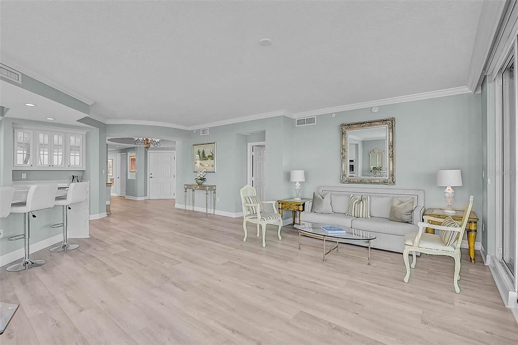 Active With Contract: $889,000 (3 beds, 3 baths, 2778 Square Feet)