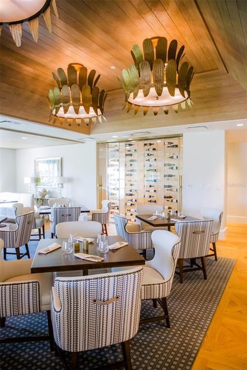 Active With Contract: $889,000 (3 beds, 3 baths, 2778 Square Feet)