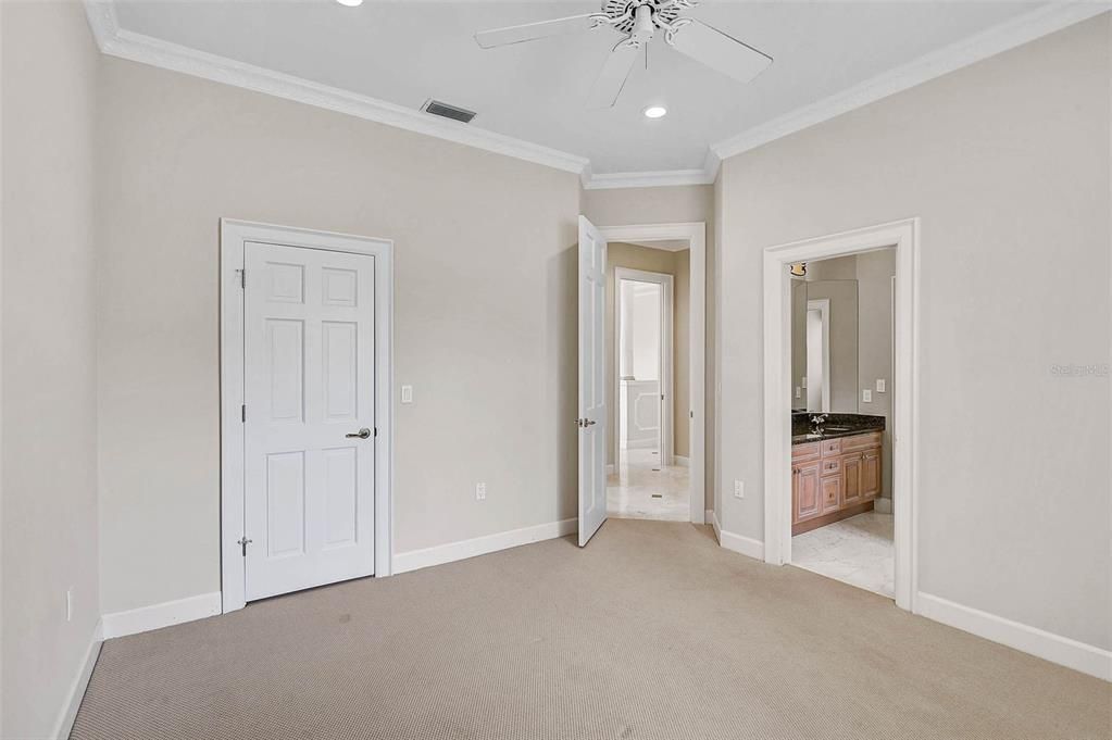 En Renta: $7,500 (3 camas, 3 baños, 4519 Pies cuadrados)