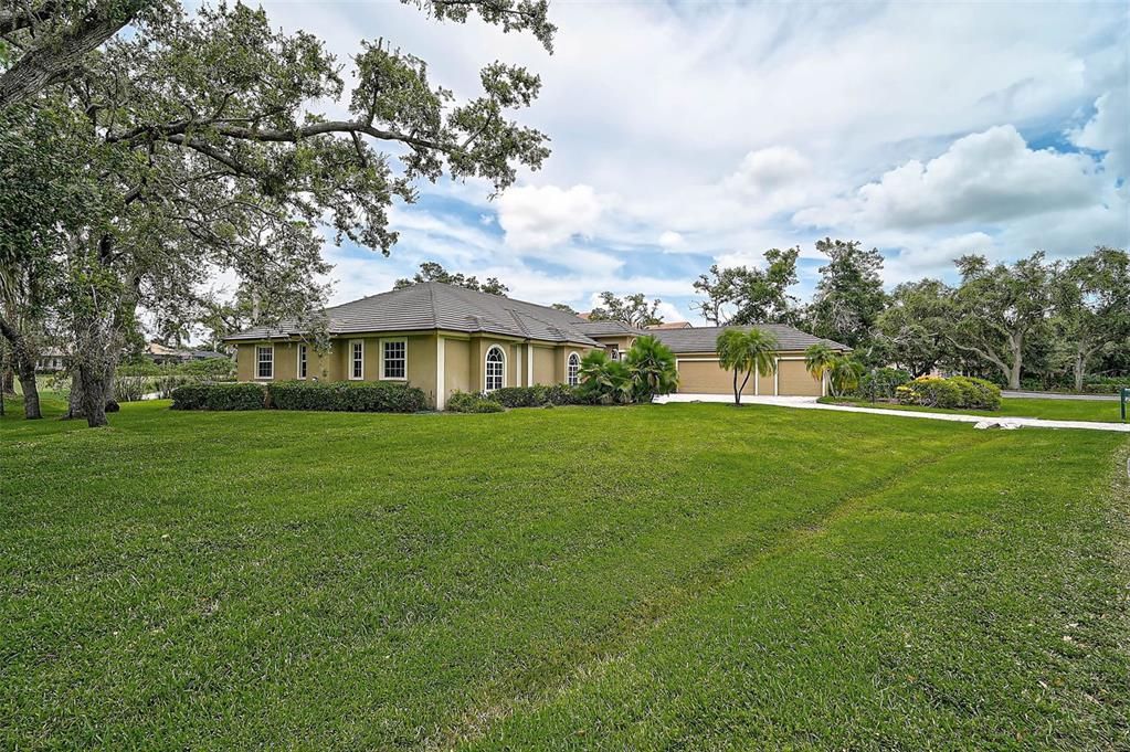 En Renta: $7,500 (3 camas, 3 baños, 4519 Pies cuadrados)