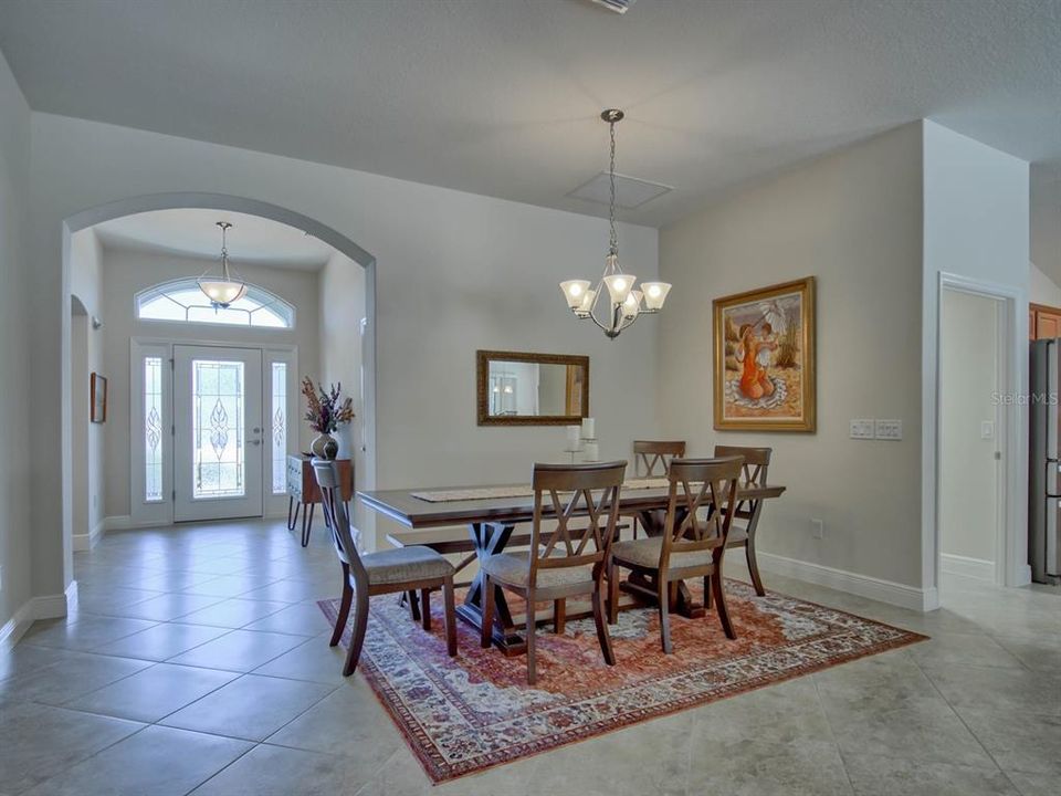 En Renta: $5,550 (3 camas, 2 baños, 2106 Pies cuadrados)