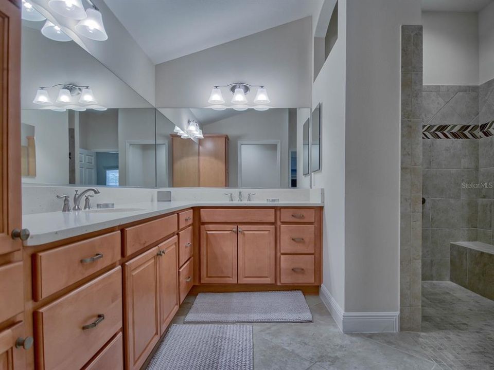 En Renta: $5,550 (3 camas, 2 baños, 2106 Pies cuadrados)