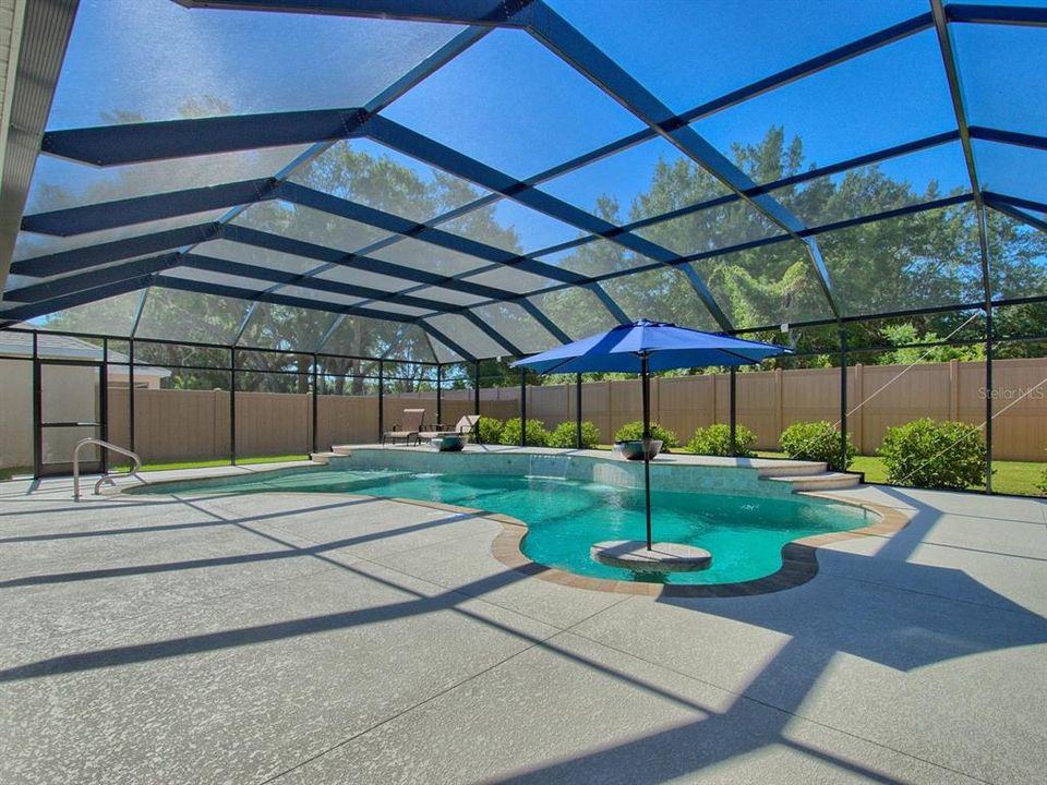 En Renta: $5,550 (3 camas, 2 baños, 2106 Pies cuadrados)