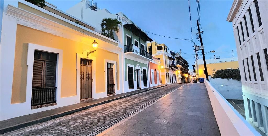 En Venta: $435,000 (1 camas, 1 baños, 488.04 Pies cuadrados)