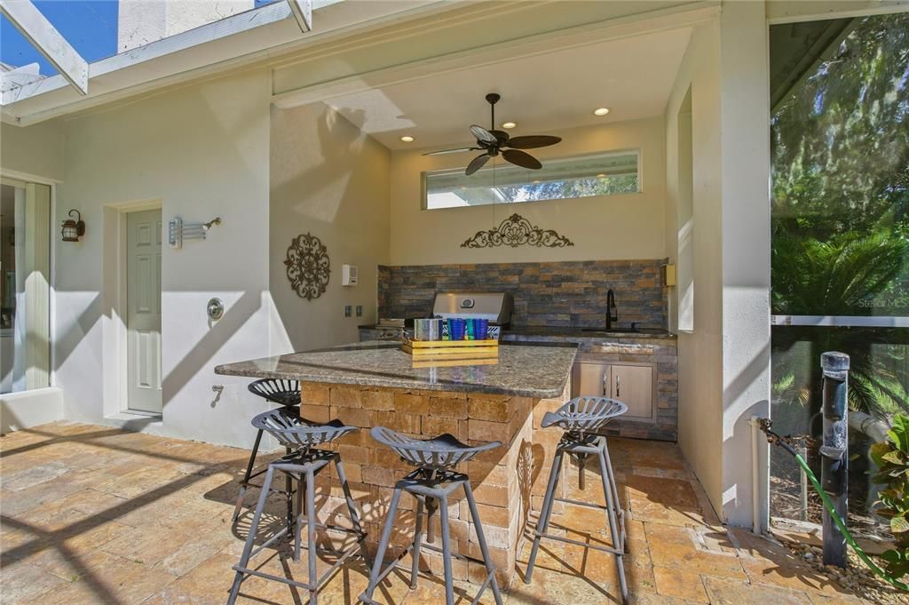 En Venta: $894,000 (4 camas, 3 baños, 2839 Pies cuadrados)