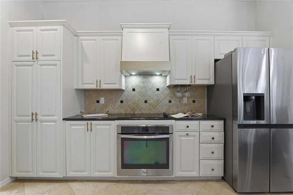 En Venta: $894,000 (4 camas, 3 baños, 2839 Pies cuadrados)