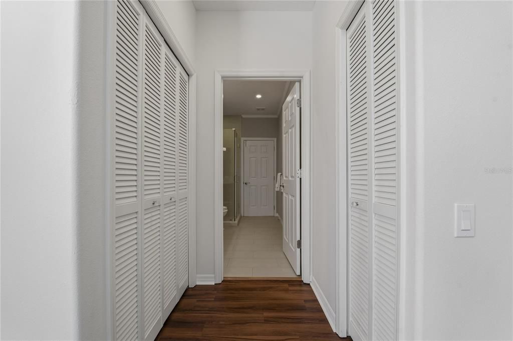 En Venta: $894,000 (4 camas, 3 baños, 2839 Pies cuadrados)