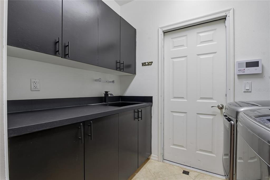 En Venta: $894,000 (4 camas, 3 baños, 2839 Pies cuadrados)