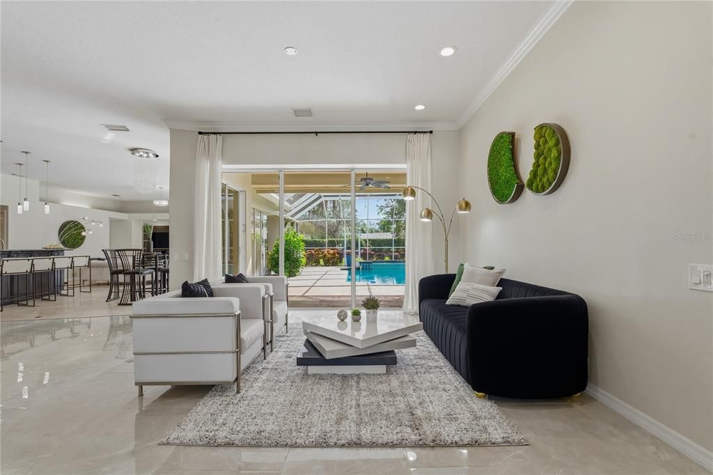 En Venta: $894,000 (4 camas, 3 baños, 2839 Pies cuadrados)