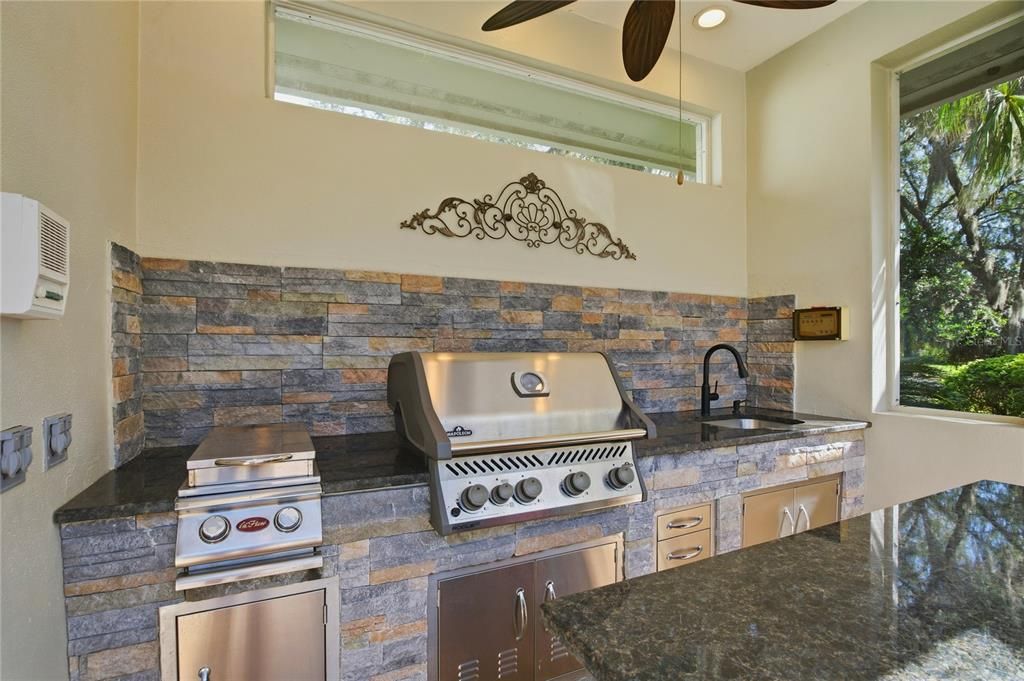 En Venta: $894,000 (4 camas, 3 baños, 2839 Pies cuadrados)