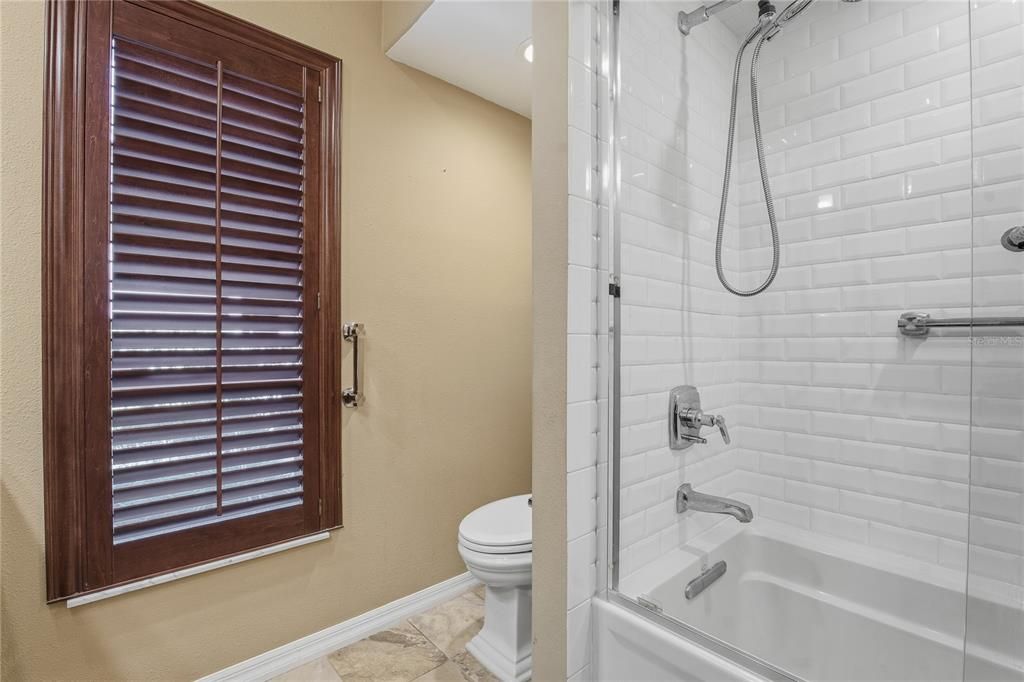 En Venta: $894,000 (4 camas, 3 baños, 2839 Pies cuadrados)