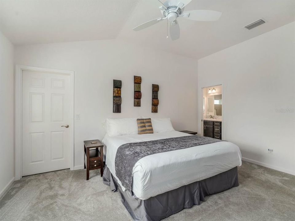 For Rent: $2,480 (3 beds, 2 baths, 1569 Square Feet)