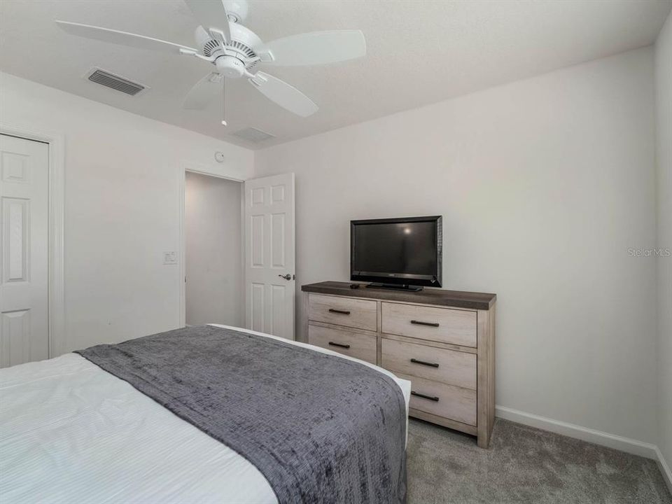 For Rent: $2,480 (3 beds, 2 baths, 1569 Square Feet)