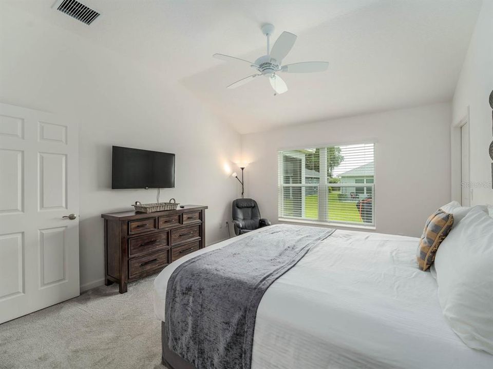 For Rent: $2,480 (3 beds, 2 baths, 1569 Square Feet)