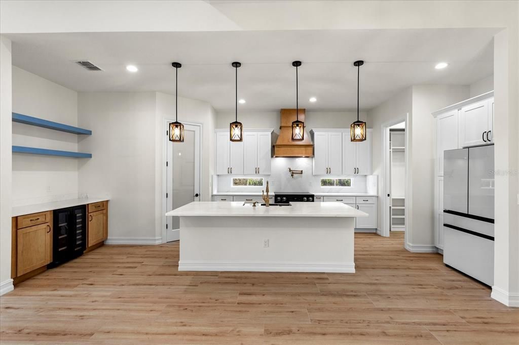 На продажу: $699,000 (3 спален, 3 ванн, 2407 Квадратных фут)