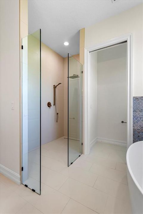 На продажу: $699,000 (3 спален, 3 ванн, 2407 Квадратных фут)