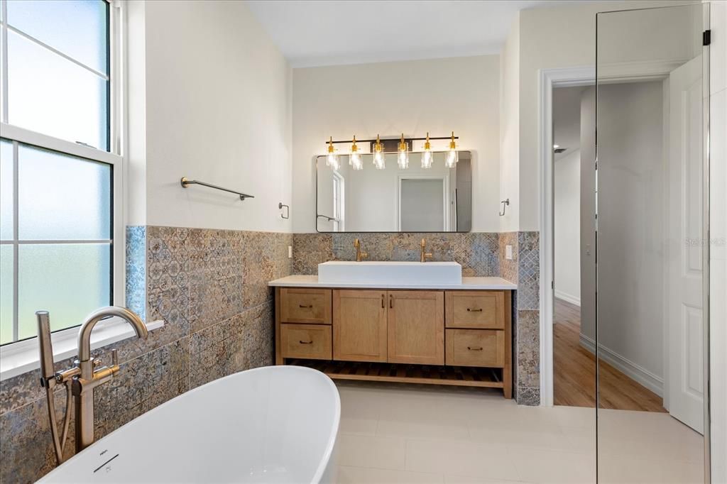 На продажу: $699,000 (3 спален, 3 ванн, 2407 Квадратных фут)