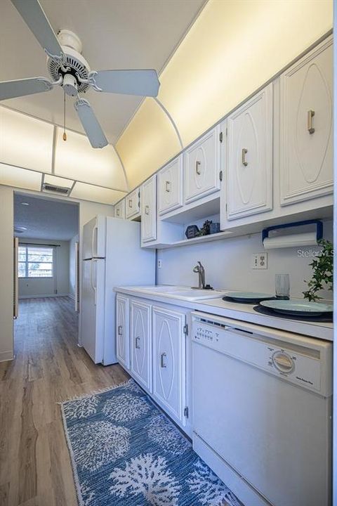 For Rent: $1,500 (2 beds, 1 baths, 1010 Square Feet)