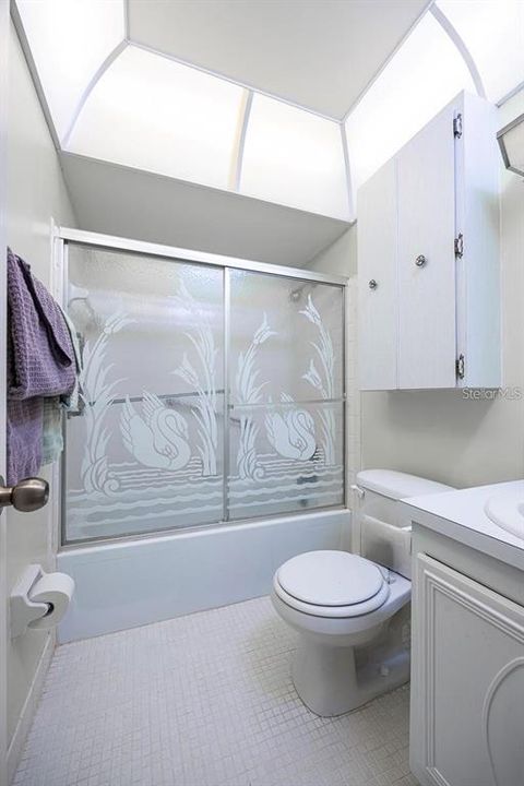 For Rent: $1,500 (2 beds, 1 baths, 1010 Square Feet)