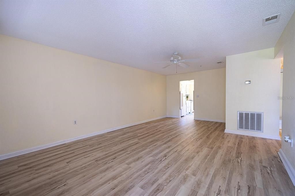 For Rent: $1,500 (2 beds, 1 baths, 1010 Square Feet)