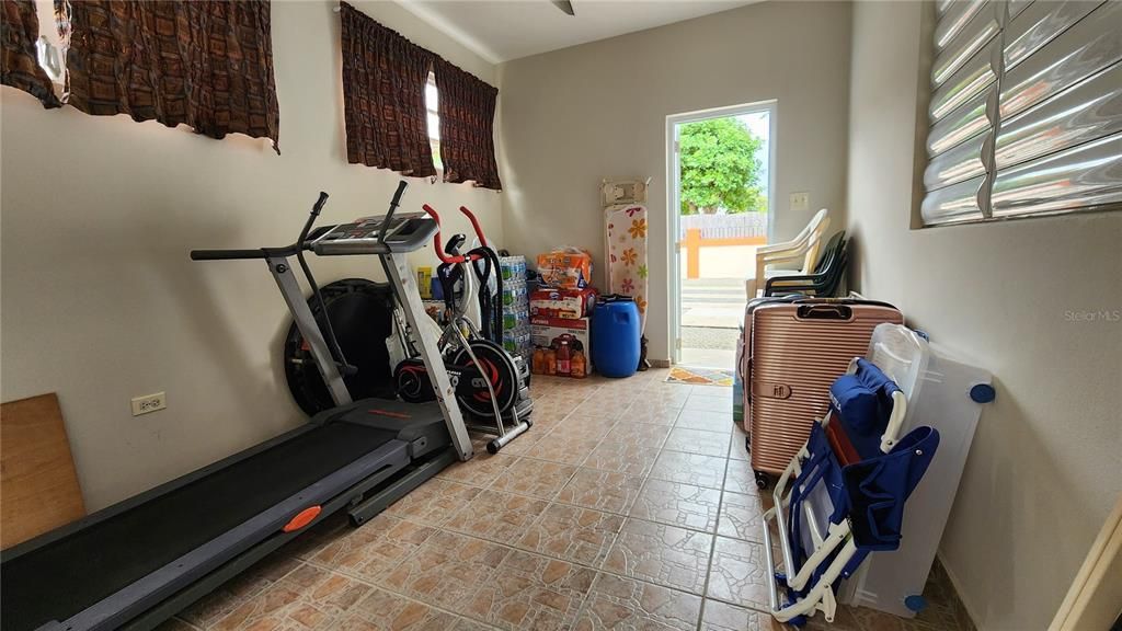 На продажу: $439,000 (3 спален, 1 ванн, 1500 Квадратных фут)