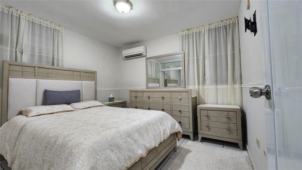 На продажу: $439,000 (3 спален, 1 ванн, 1500 Квадратных фут)