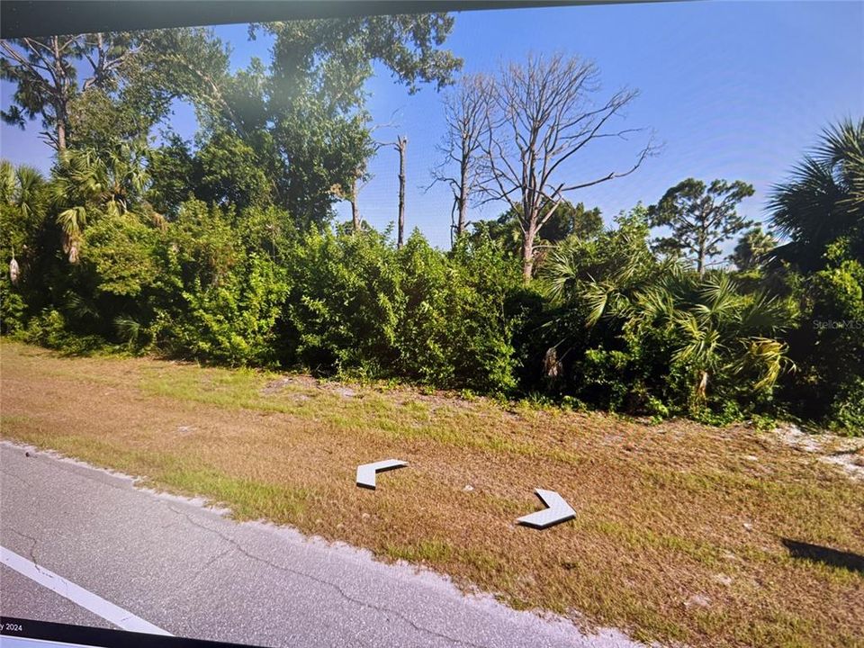 合同活跃: $19,000 (0.17 acres)