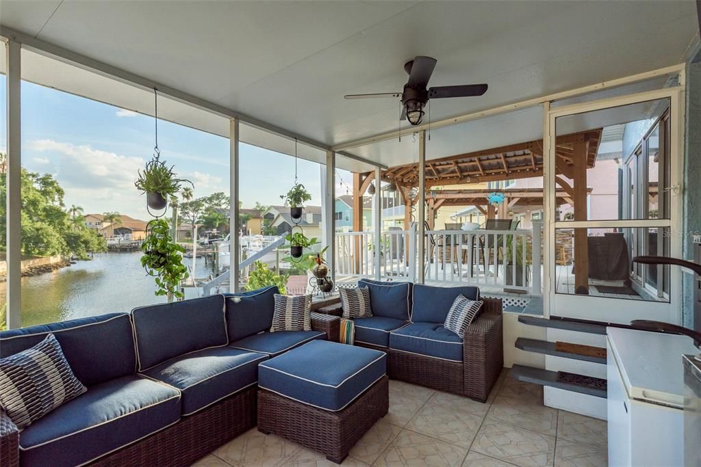 For Sale: $835,000 (3 beds, 2 baths, 2484 Square Feet)