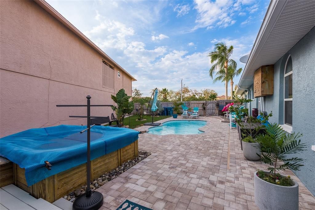 For Sale: $835,000 (3 beds, 2 baths, 2484 Square Feet)