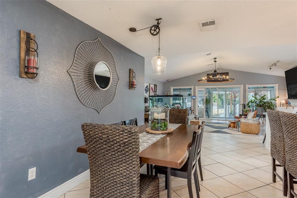 For Sale: $835,000 (3 beds, 2 baths, 2484 Square Feet)