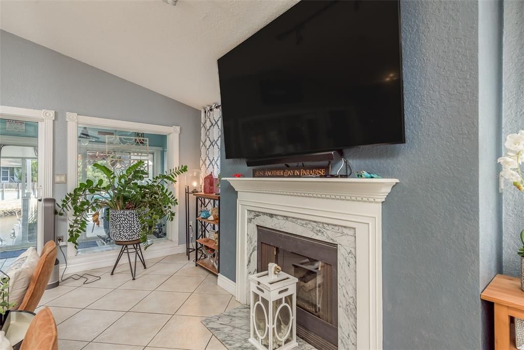 For Sale: $835,000 (3 beds, 2 baths, 2484 Square Feet)