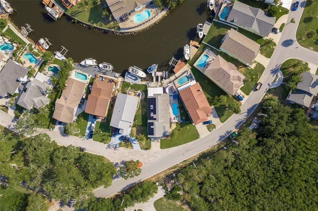 For Sale: $835,000 (3 beds, 2 baths, 2484 Square Feet)