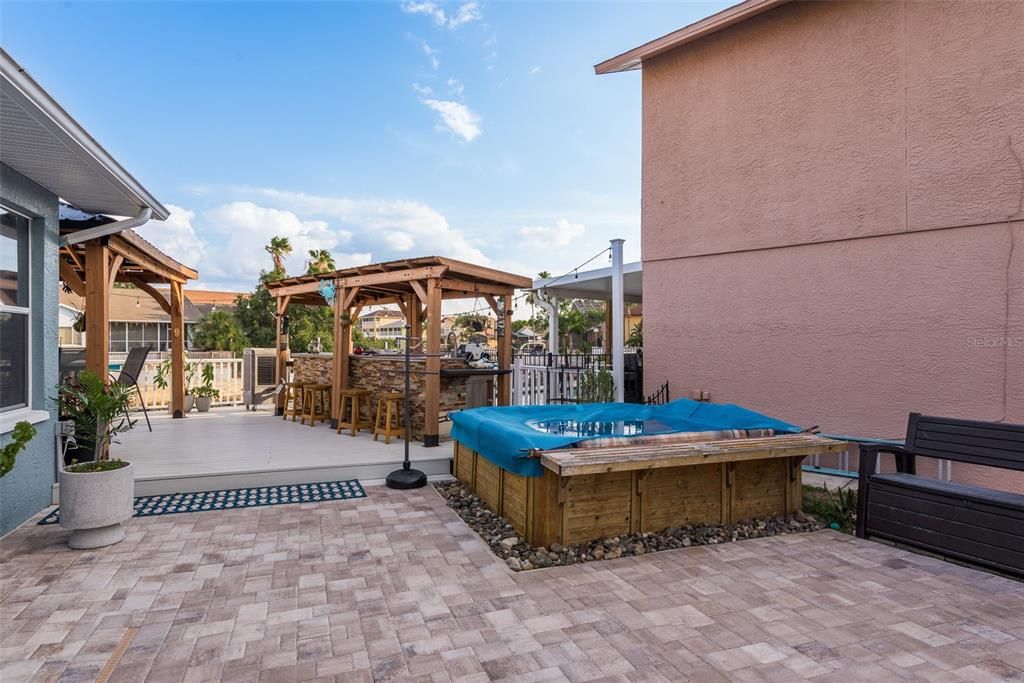 For Sale: $835,000 (3 beds, 2 baths, 2484 Square Feet)