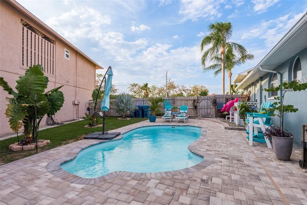 For Sale: $835,000 (3 beds, 2 baths, 2484 Square Feet)